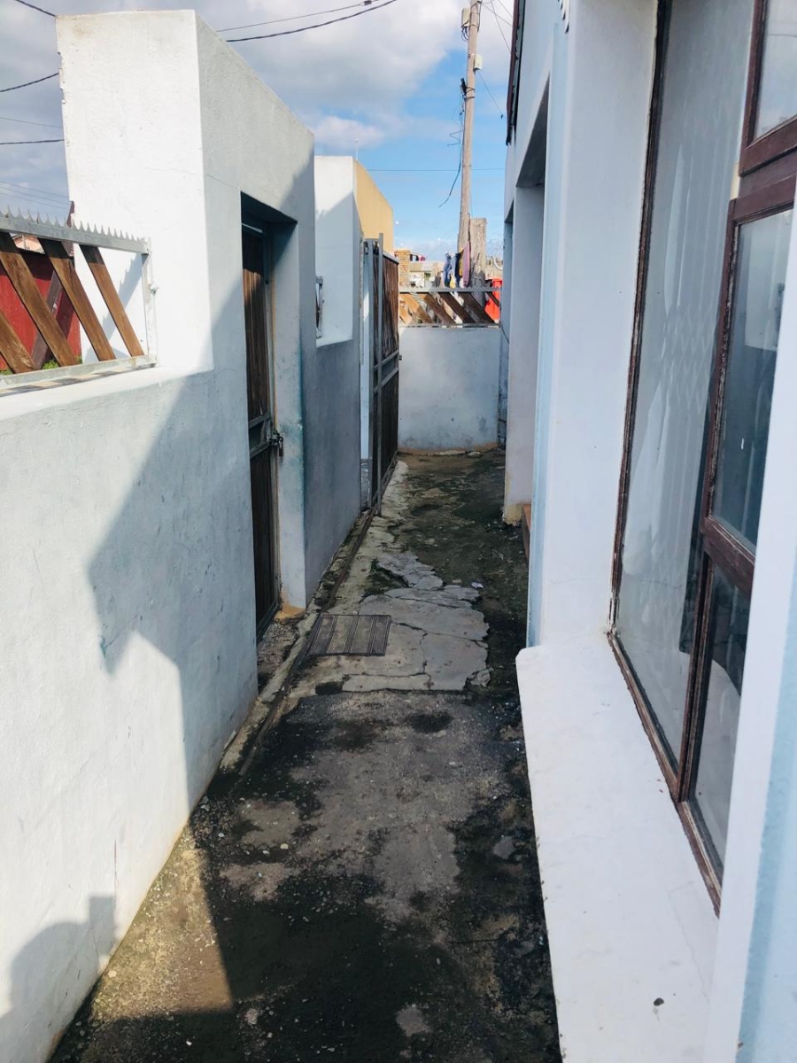 3 Bedroom Property for Sale in Umrhabulo Triangle Western Cape
